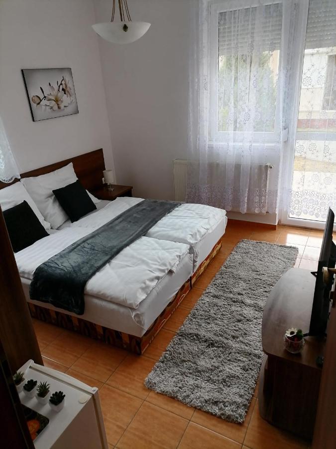 Aqua Oazis Apartman Hajdúszoboszló Exteriör bild