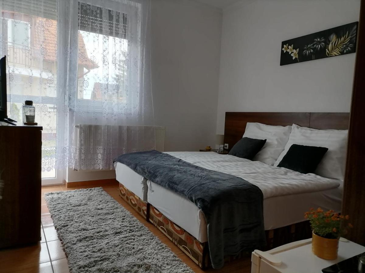 Aqua Oazis Apartman Hajdúszoboszló Exteriör bild