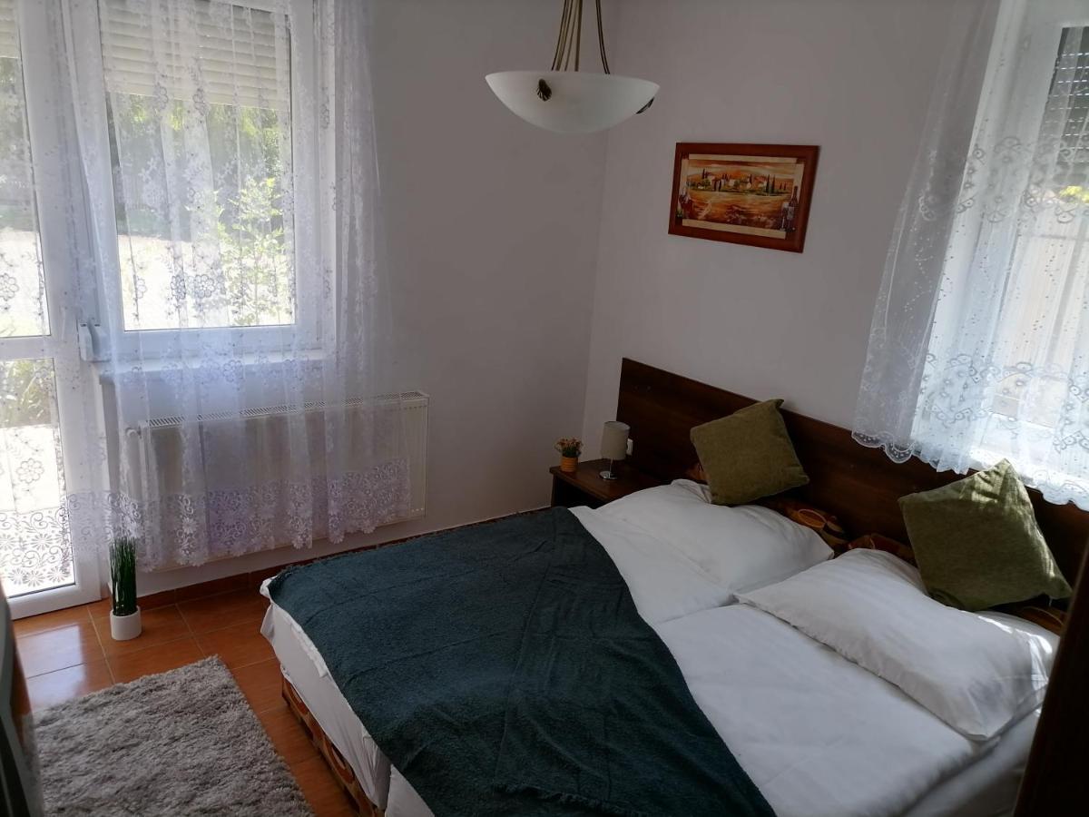 Aqua Oazis Apartman Hajdúszoboszló Exteriör bild