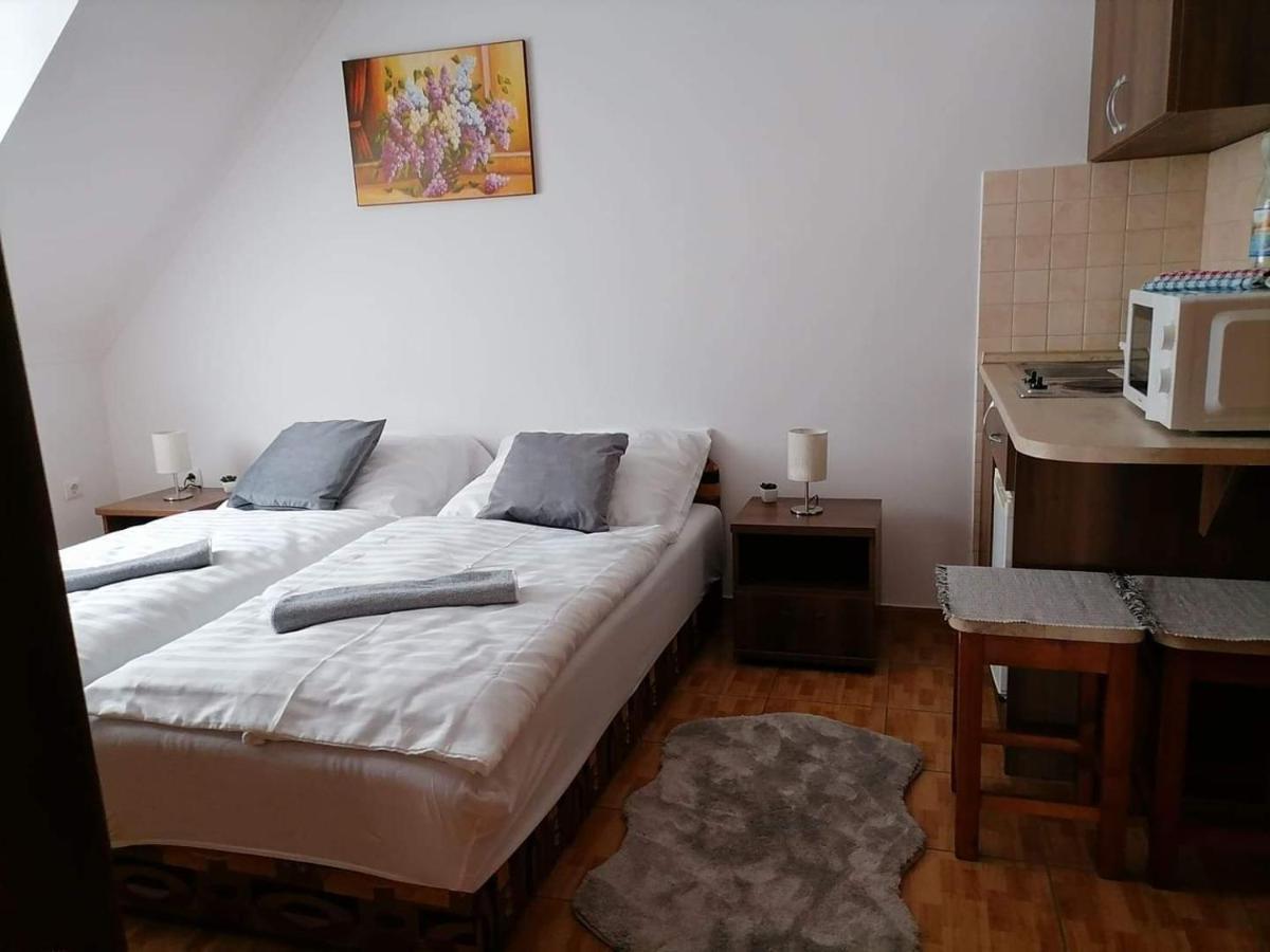 Aqua Oazis Apartman Hajdúszoboszló Exteriör bild