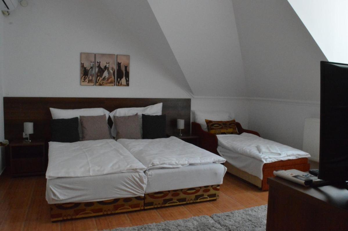 Aqua Oazis Apartman Hajdúszoboszló Exteriör bild