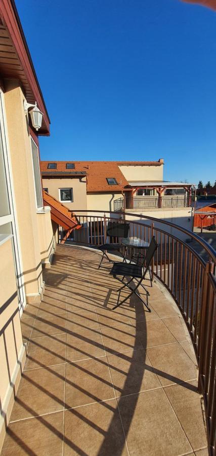 Aqua Oazis Apartman Hajdúszoboszló Exteriör bild